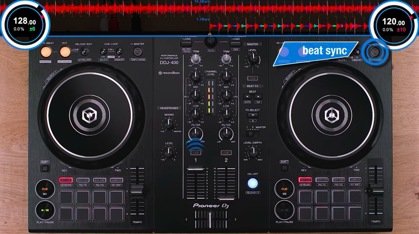 DJ入門に最適！ チュートリアル機能付きDJコントローラー「DDJ-400」が